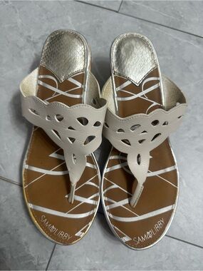 Sam & Libby Women's White Cutout Thong Cork Wedge Sandals with Metallic Accent